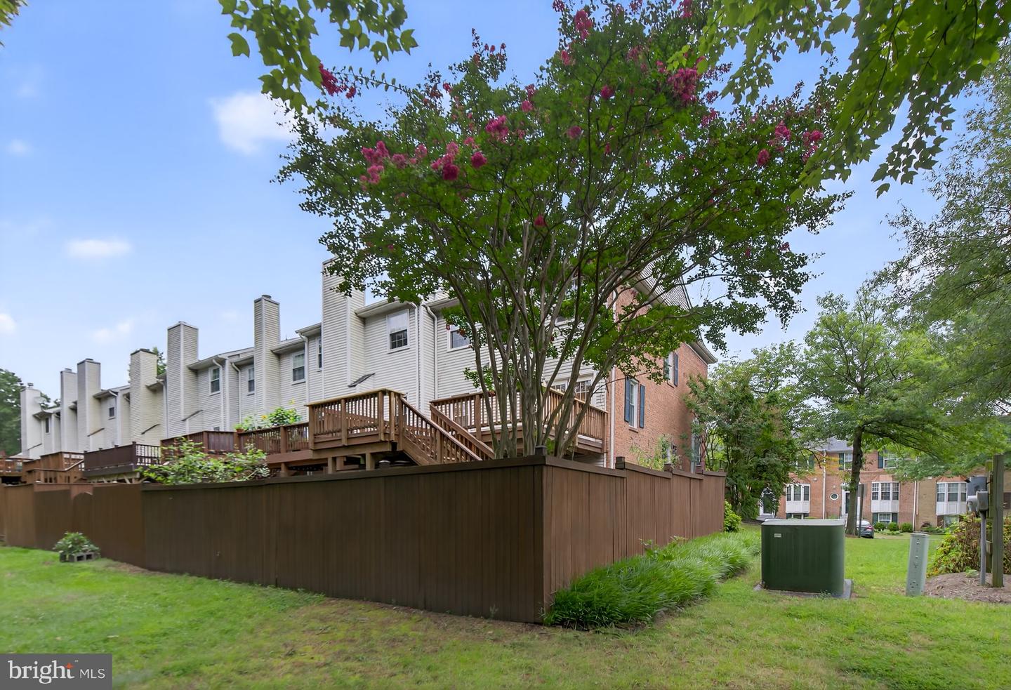 6750 CARDINAL WOODS CT, LORTON, Virginia 22079, 3 Bedrooms Bedrooms, ,2 BathroomsBathrooms,Residential,For sale,6750 CARDINAL WOODS CT,VAFX2258026 MLS # VAFX2258026