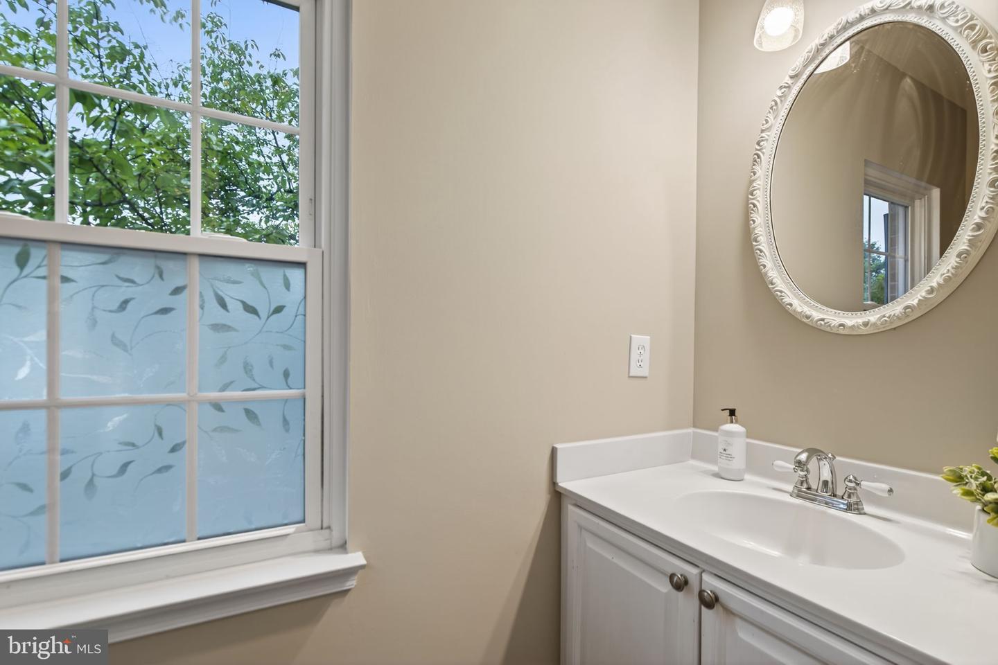 6750 CARDINAL WOODS CT, LORTON, Virginia 22079, 3 Bedrooms Bedrooms, ,2 BathroomsBathrooms,Residential,For sale,6750 CARDINAL WOODS CT,VAFX2258026 MLS # VAFX2258026