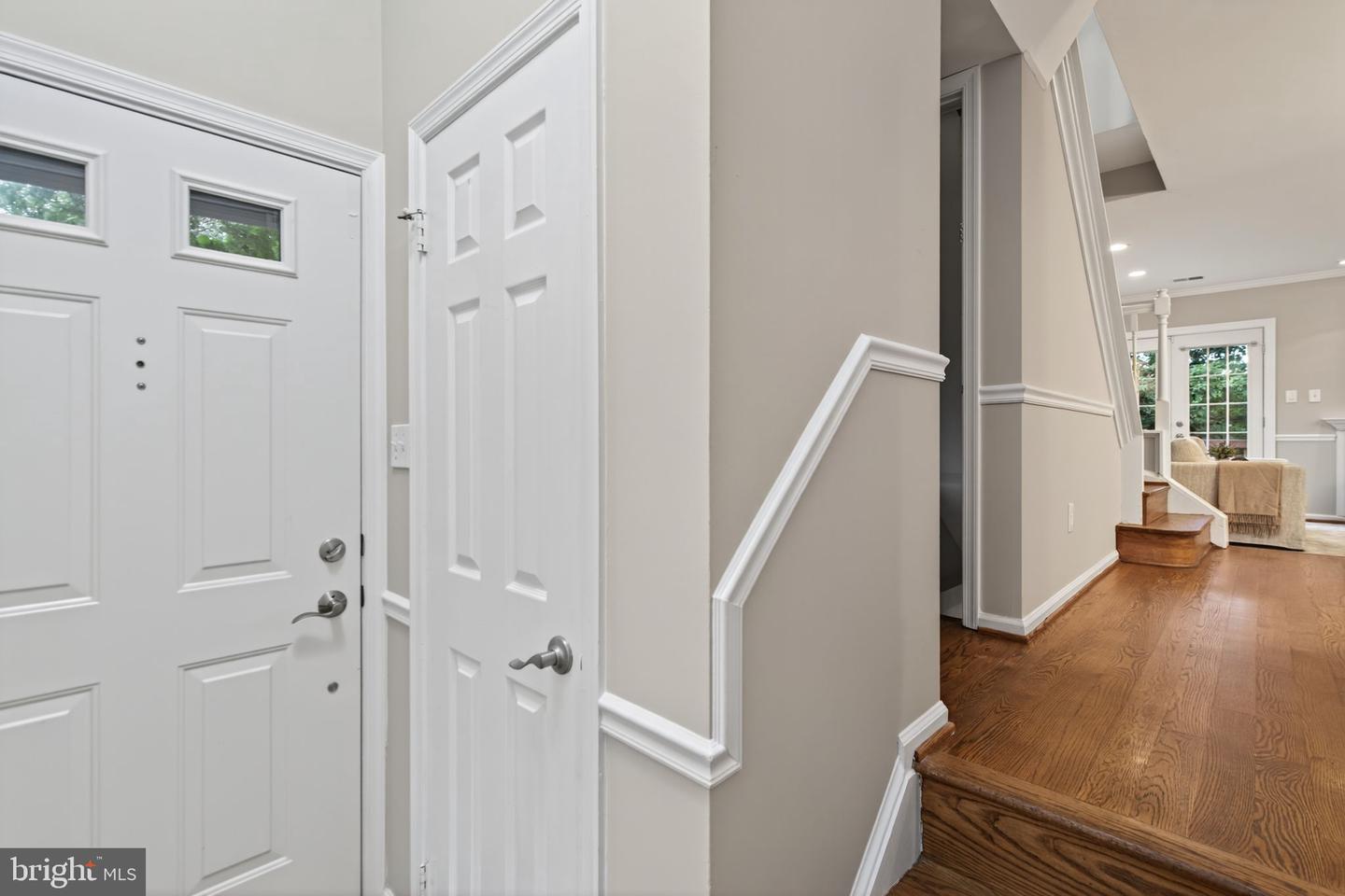 6750 CARDINAL WOODS CT, LORTON, Virginia 22079, 3 Bedrooms Bedrooms, ,2 BathroomsBathrooms,Residential,For sale,6750 CARDINAL WOODS CT,VAFX2258026 MLS # VAFX2258026