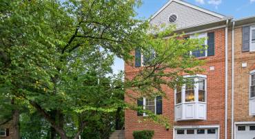 6750 CARDINAL WOODS CT, LORTON, Virginia 22079, 3 Bedrooms Bedrooms, ,2 BathroomsBathrooms,Residential,For sale,6750 CARDINAL WOODS CT,VAFX2258026 MLS # VAFX2258026