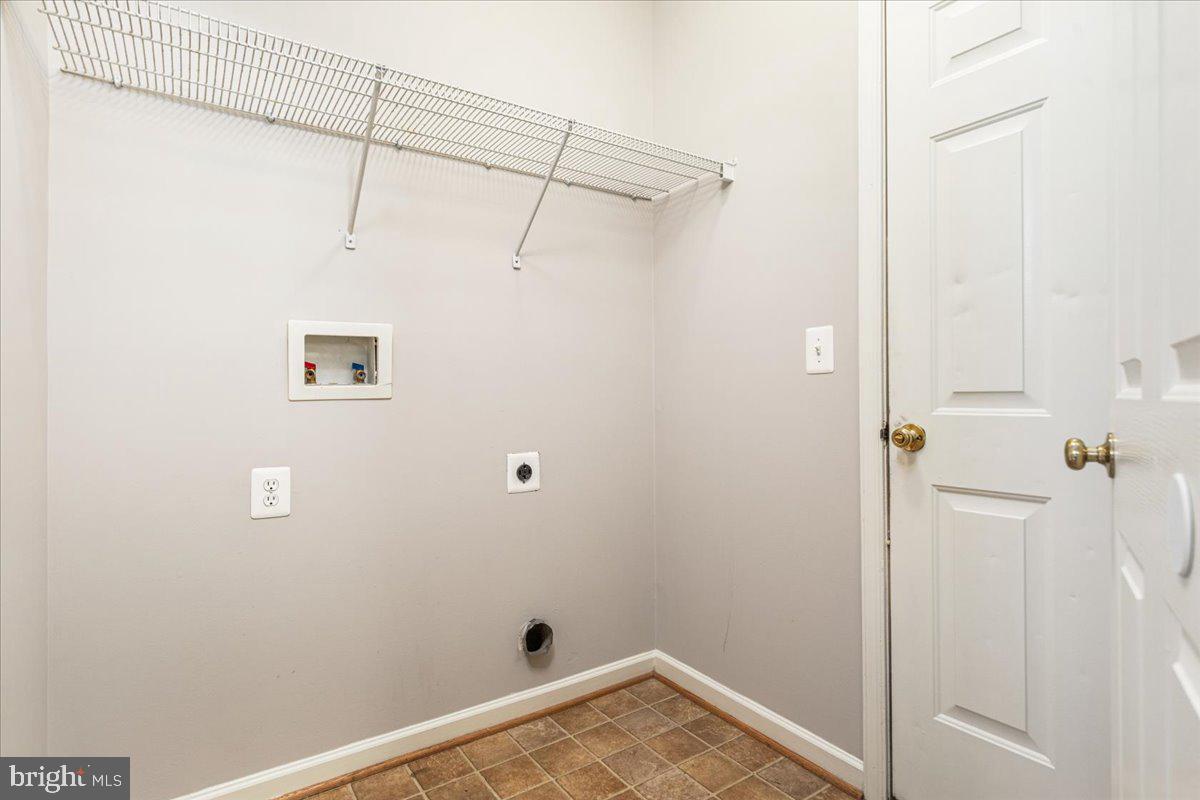 200 STEPHENS RUN ST, STEPHENS CITY, Virginia 22655, 5 Bedrooms Bedrooms, 15 Rooms Rooms,3 BathroomsBathrooms,Residential,For sale,200 STEPHENS RUN ST,VAFV2035748 MLS # VAFV2035748