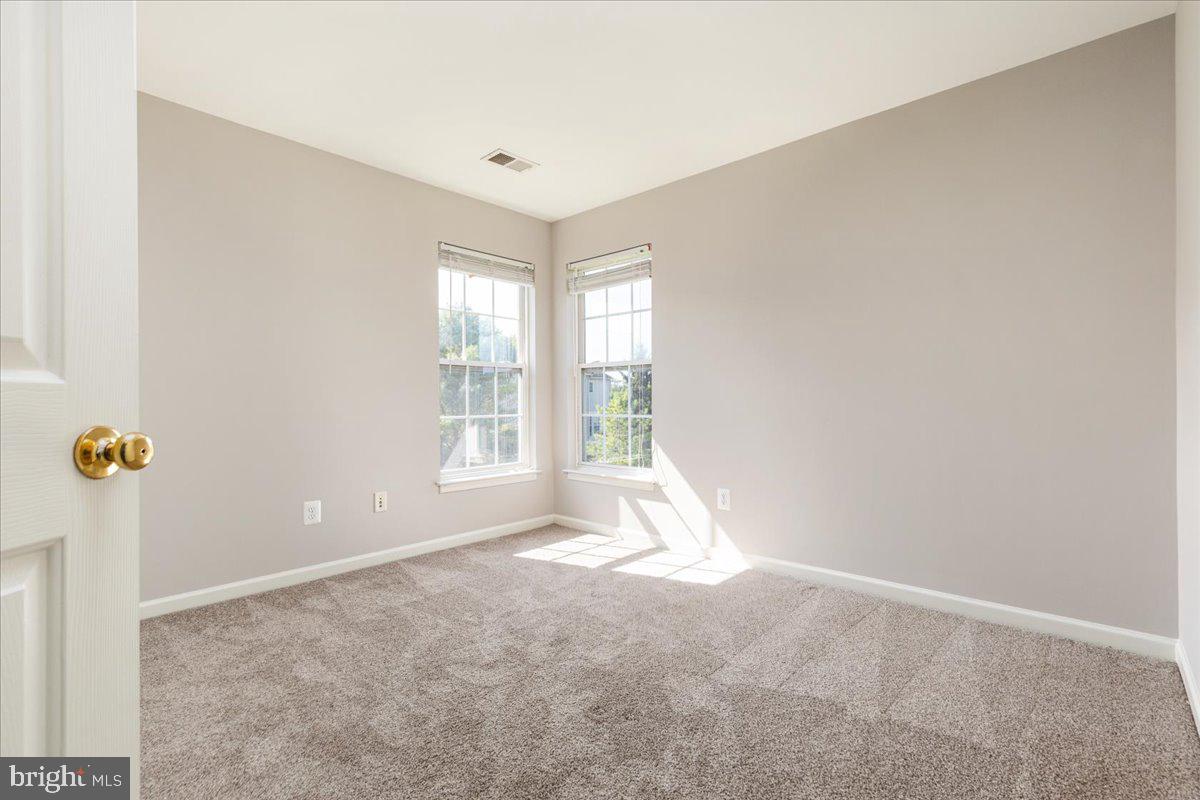 200 STEPHENS RUN ST, STEPHENS CITY, Virginia 22655, 5 Bedrooms Bedrooms, 15 Rooms Rooms,3 BathroomsBathrooms,Residential,For sale,200 STEPHENS RUN ST,VAFV2035748 MLS # VAFV2035748