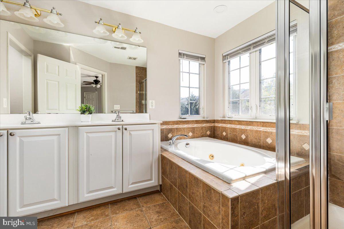 200 STEPHENS RUN ST, STEPHENS CITY, Virginia 22655, 5 Bedrooms Bedrooms, 15 Rooms Rooms,3 BathroomsBathrooms,Residential,For sale,200 STEPHENS RUN ST,VAFV2035748 MLS # VAFV2035748