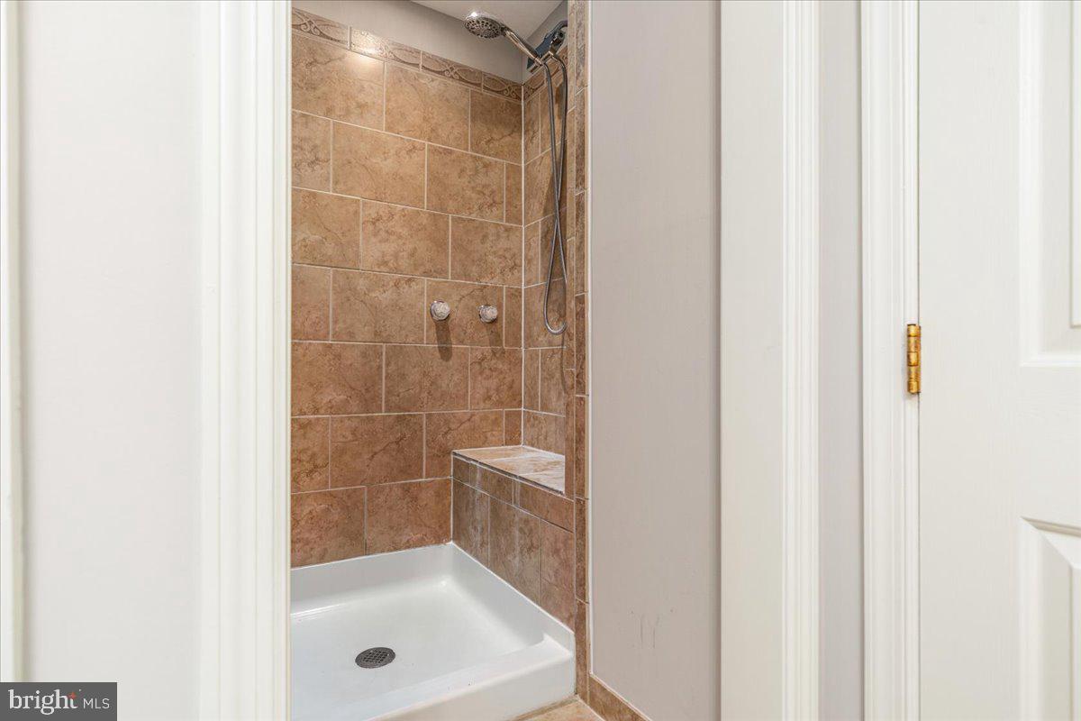 200 STEPHENS RUN ST, STEPHENS CITY, Virginia 22655, 5 Bedrooms Bedrooms, 15 Rooms Rooms,3 BathroomsBathrooms,Residential,For sale,200 STEPHENS RUN ST,VAFV2035748 MLS # VAFV2035748