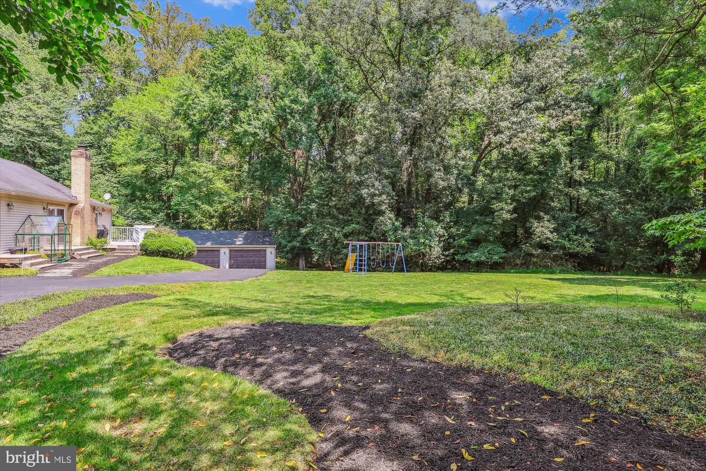 12334 FOLKSTONE DR, HERNDON, Virginia 20171, 5 Bedrooms Bedrooms, 25 Rooms Rooms,4 BathroomsBathrooms,Residential,For sale,12334 FOLKSTONE DR,VAFX2258212 MLS # VAFX2258212