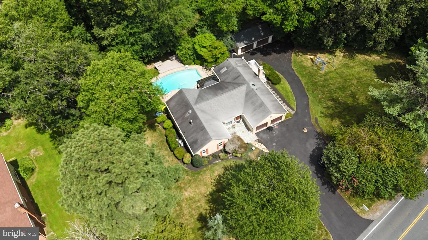 12334 FOLKSTONE DR, HERNDON, Virginia 20171, 5 Bedrooms Bedrooms, 25 Rooms Rooms,4 BathroomsBathrooms,Residential,For sale,12334 FOLKSTONE DR,VAFX2258212 MLS # VAFX2258212