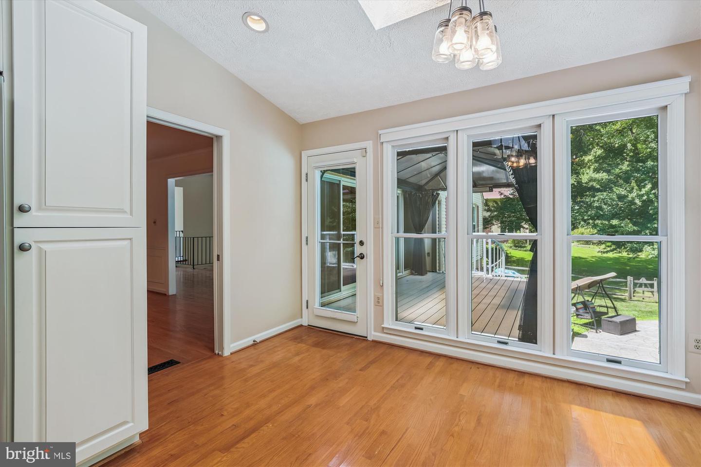 12334 FOLKSTONE DR, HERNDON, Virginia 20171, 5 Bedrooms Bedrooms, 25 Rooms Rooms,4 BathroomsBathrooms,Residential,For sale,12334 FOLKSTONE DR,VAFX2258212 MLS # VAFX2258212