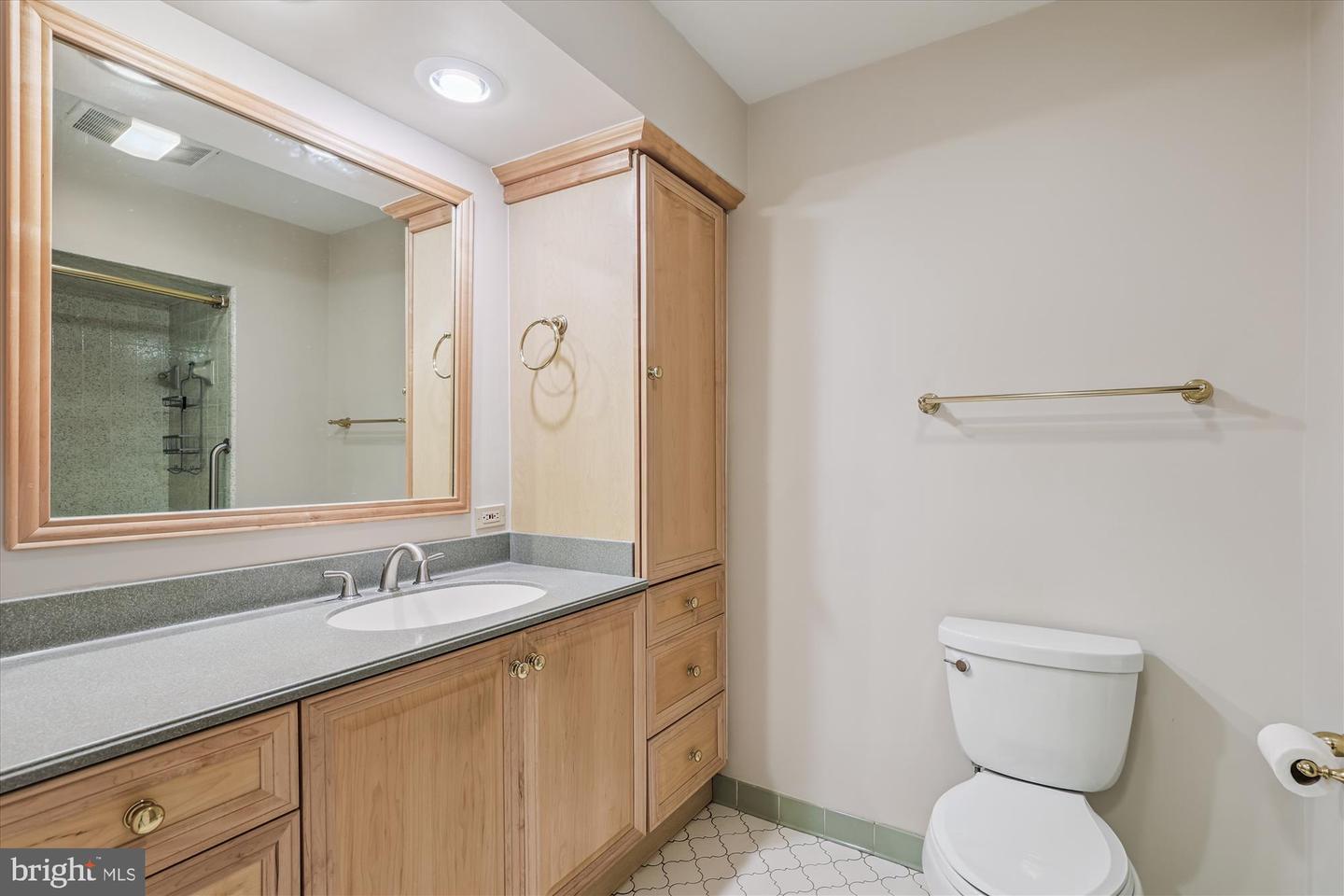 12334 FOLKSTONE DR, HERNDON, Virginia 20171, 5 Bedrooms Bedrooms, 25 Rooms Rooms,4 BathroomsBathrooms,Residential,For sale,12334 FOLKSTONE DR,VAFX2258212 MLS # VAFX2258212