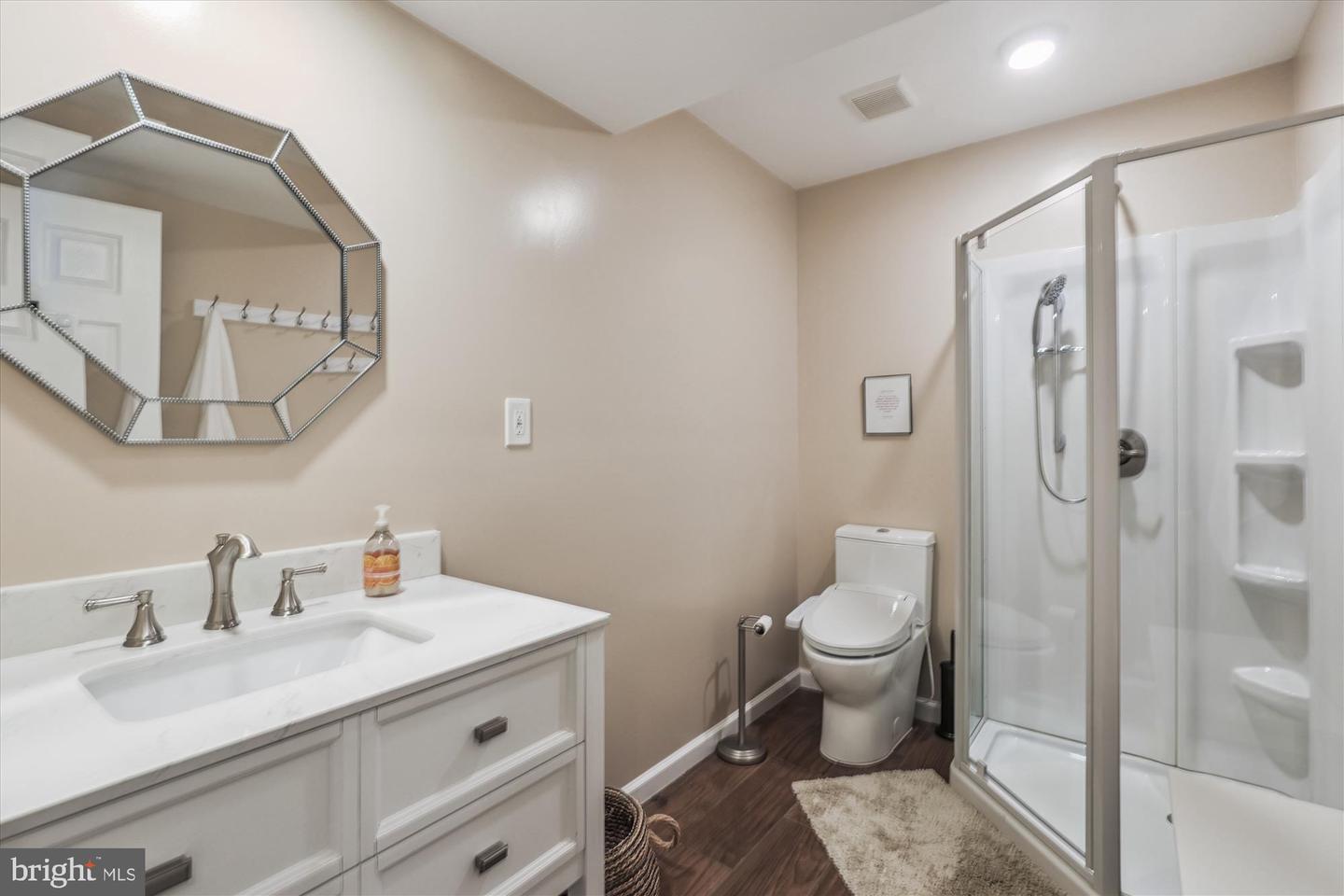 12334 FOLKSTONE DR, HERNDON, Virginia 20171, 5 Bedrooms Bedrooms, 25 Rooms Rooms,4 BathroomsBathrooms,Residential,For sale,12334 FOLKSTONE DR,VAFX2258212 MLS # VAFX2258212