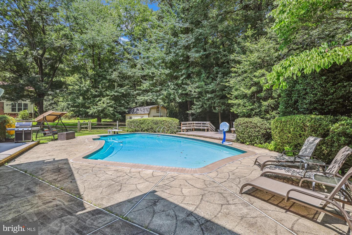 12334 FOLKSTONE DR, HERNDON, Virginia 20171, 5 Bedrooms Bedrooms, 25 Rooms Rooms,4 BathroomsBathrooms,Residential,For sale,12334 FOLKSTONE DR,VAFX2258212 MLS # VAFX2258212