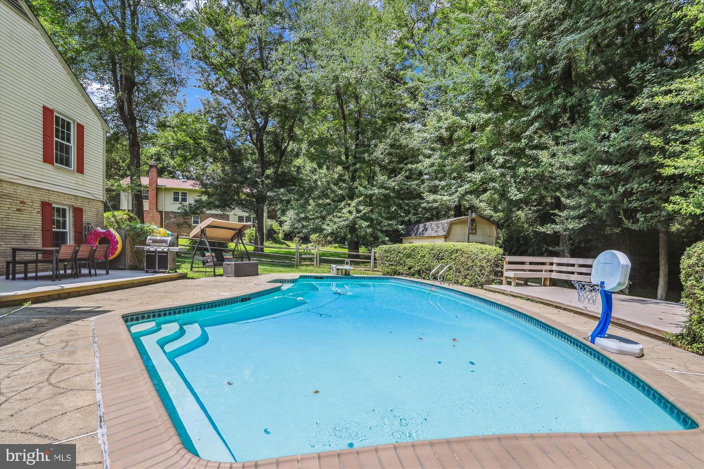 12334 FOLKSTONE DR, HERNDON, Virginia 20171, 5 Bedrooms Bedrooms, 25 Rooms Rooms,4 BathroomsBathrooms,Residential,For sale,12334 FOLKSTONE DR,VAFX2258212 MLS # VAFX2258212