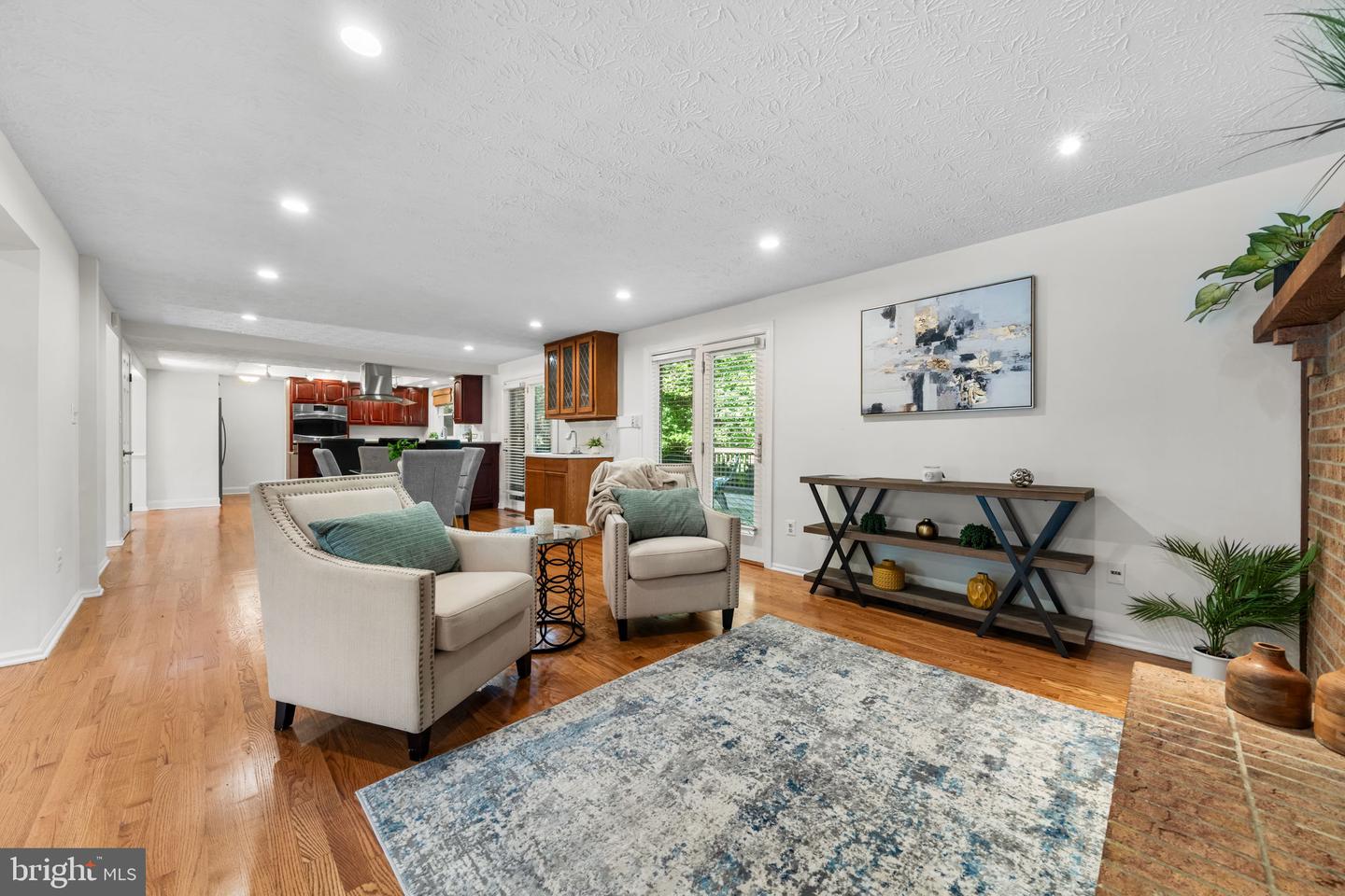 8690 YOUNG CT, SPRINGFIELD, Virginia 22153, 5 Bedrooms Bedrooms, ,3 BathroomsBathrooms,Residential,For sale,8690 YOUNG CT,VAFX2258844 MLS # VAFX2258844