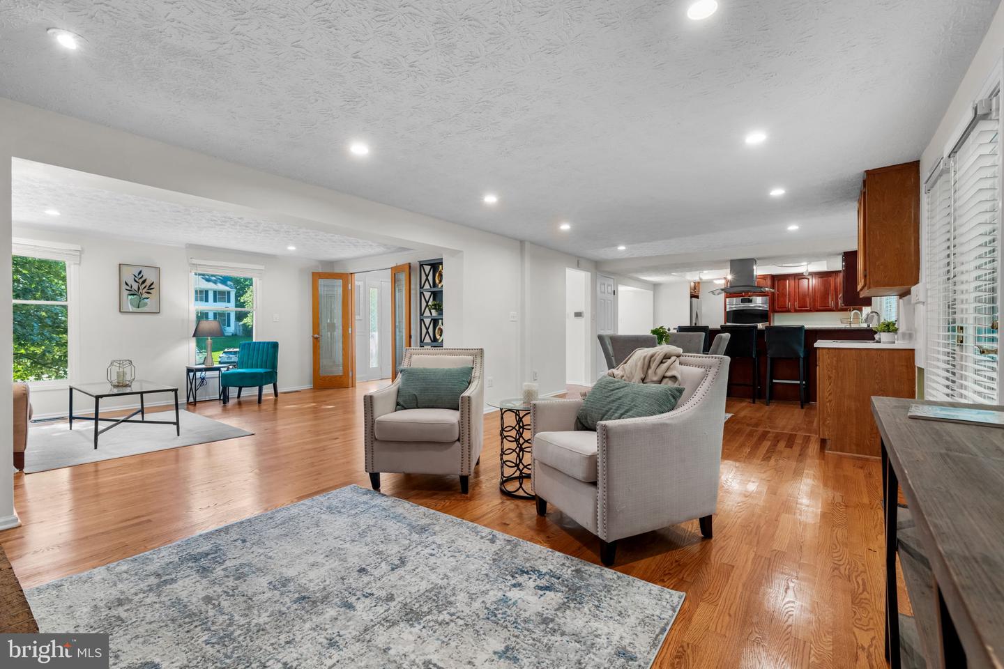 8690 YOUNG CT, SPRINGFIELD, Virginia 22153, 5 Bedrooms Bedrooms, ,3 BathroomsBathrooms,Residential,For sale,8690 YOUNG CT,VAFX2258844 MLS # VAFX2258844
