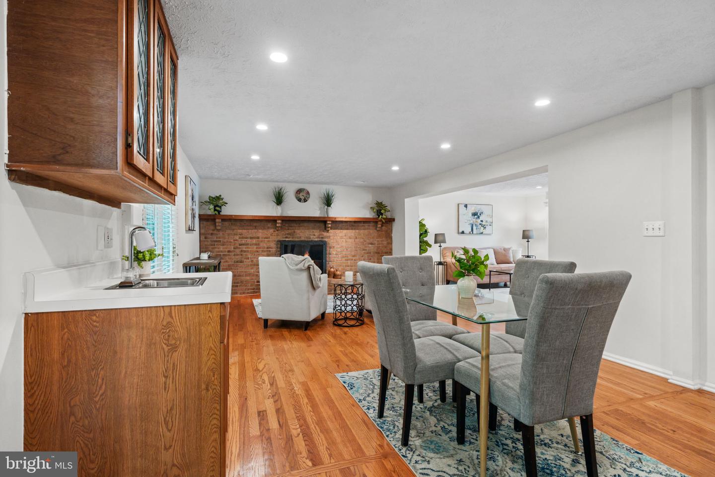 8690 YOUNG CT, SPRINGFIELD, Virginia 22153, 5 Bedrooms Bedrooms, ,3 BathroomsBathrooms,Residential,For sale,8690 YOUNG CT,VAFX2258844 MLS # VAFX2258844