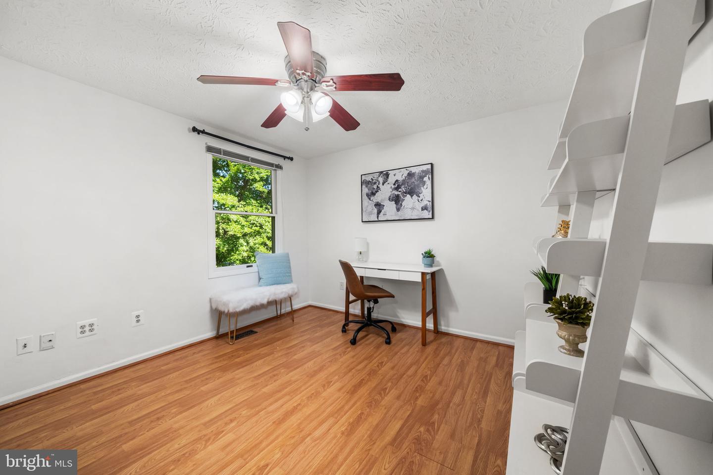8690 YOUNG CT, SPRINGFIELD, Virginia 22153, 5 Bedrooms Bedrooms, ,3 BathroomsBathrooms,Residential,For sale,8690 YOUNG CT,VAFX2258844 MLS # VAFX2258844