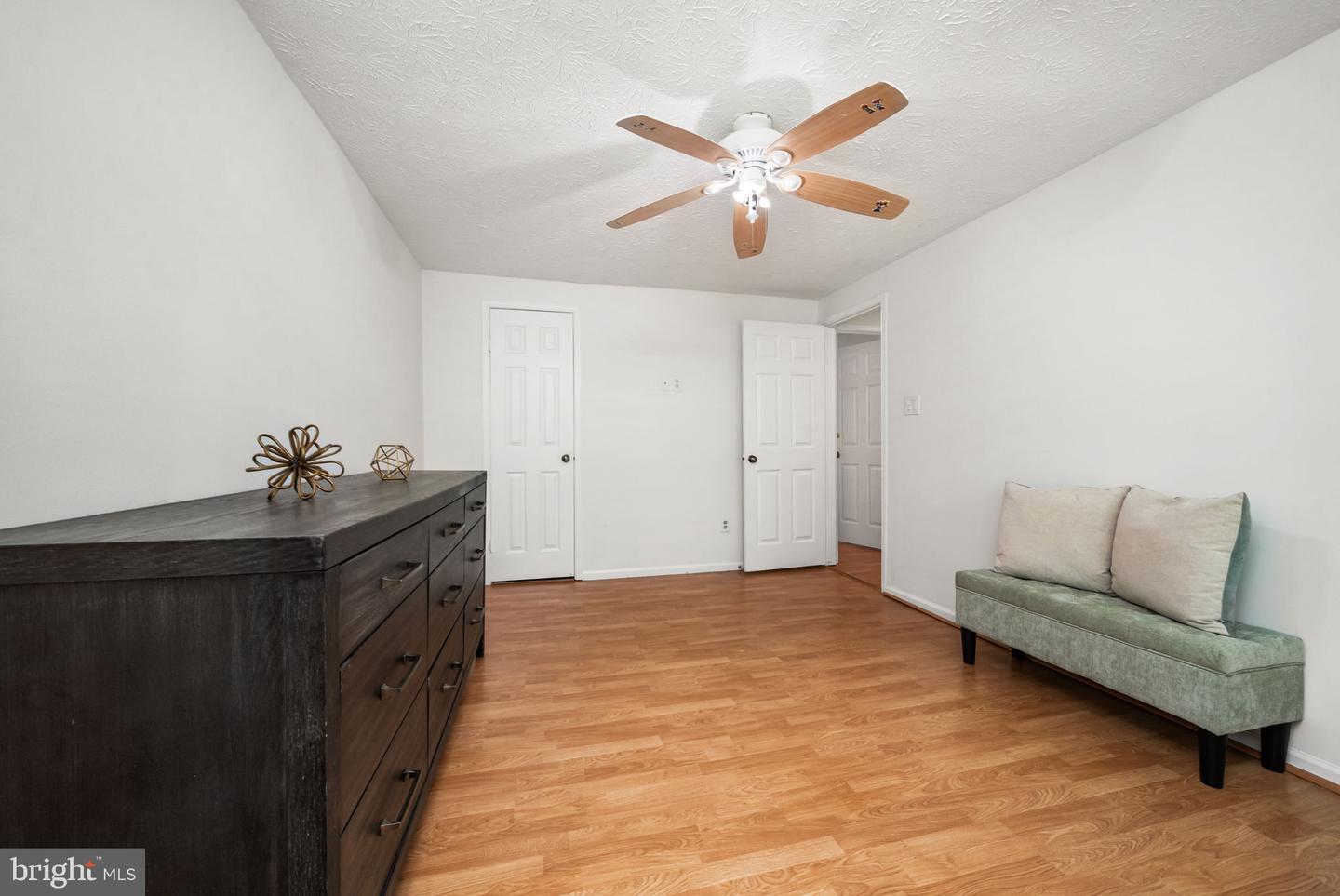 8690 YOUNG CT, SPRINGFIELD, Virginia 22153, 5 Bedrooms Bedrooms, ,3 BathroomsBathrooms,Residential,For sale,8690 YOUNG CT,VAFX2258844 MLS # VAFX2258844