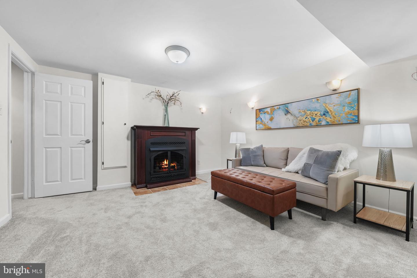 8690 YOUNG CT, SPRINGFIELD, Virginia 22153, 5 Bedrooms Bedrooms, ,3 BathroomsBathrooms,Residential,For sale,8690 YOUNG CT,VAFX2258844 MLS # VAFX2258844