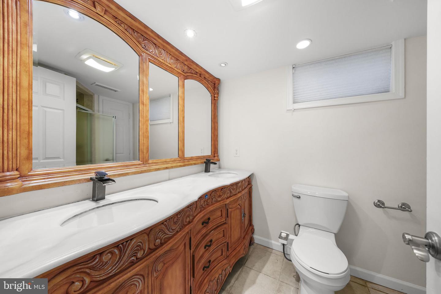 8690 YOUNG CT, SPRINGFIELD, Virginia 22153, 5 Bedrooms Bedrooms, ,3 BathroomsBathrooms,Residential,For sale,8690 YOUNG CT,VAFX2258844 MLS # VAFX2258844