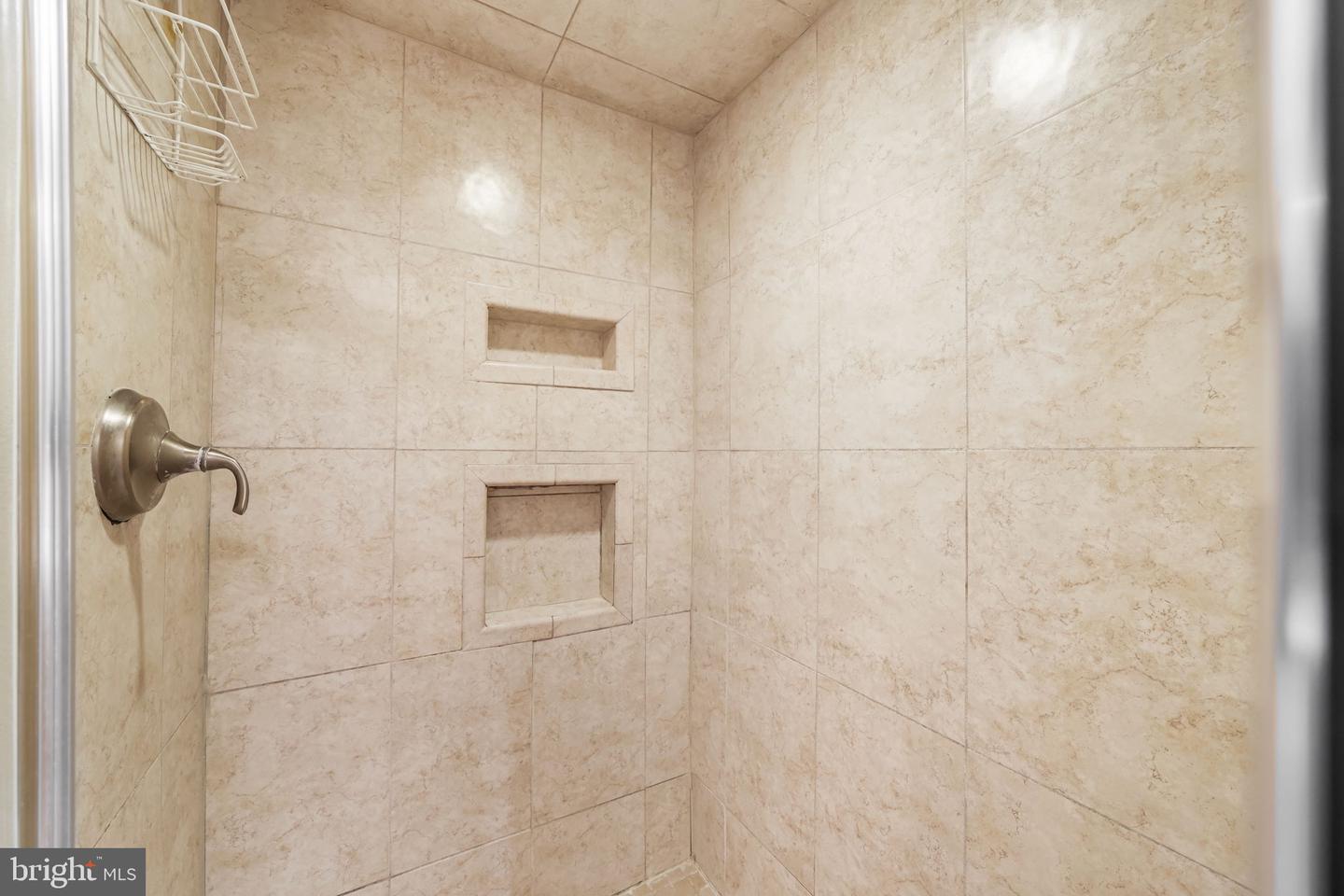 8690 YOUNG CT, SPRINGFIELD, Virginia 22153, 5 Bedrooms Bedrooms, ,3 BathroomsBathrooms,Residential,For sale,8690 YOUNG CT,VAFX2258844 MLS # VAFX2258844