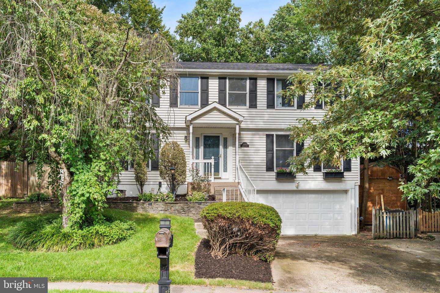 8690 YOUNG CT, SPRINGFIELD, Virginia 22153, 5 Bedrooms Bedrooms, ,3 BathroomsBathrooms,Residential,For sale,8690 YOUNG CT,VAFX2258844 MLS # VAFX2258844