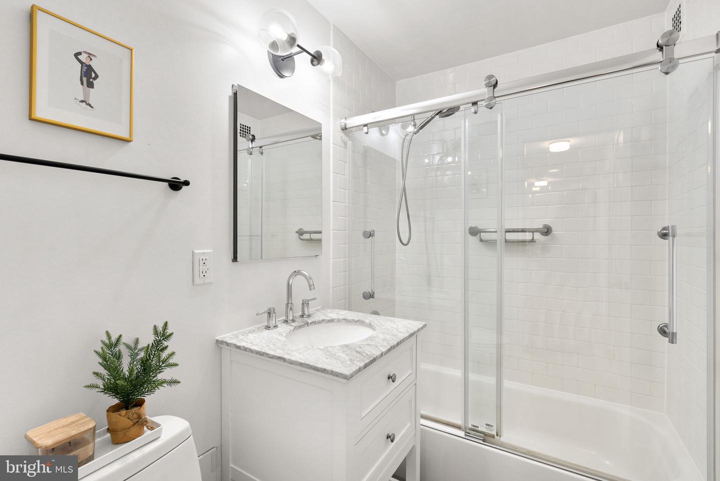 4740 CONNECTICUT AVE NW #803, WASHINGTON, District Of Columbia 20008, 2 Bedrooms Bedrooms, ,2 BathroomsBathrooms,Residential,For sale,4740 CONNECTICUT AVE NW #803,DCDC2213590 MLS # DCDC2213590