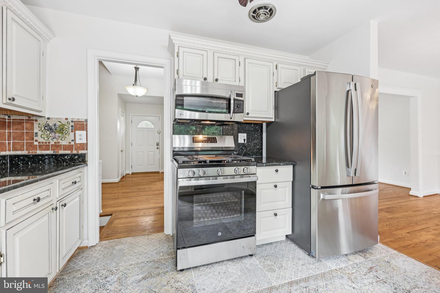 8401 FELTON LN, ALEXANDRIA, Virginia 22308, 4 Bedrooms Bedrooms, 7 Rooms Rooms,3 BathroomsBathrooms,Residential,For sale,8401 FELTON LN,VAFX2259342 MLS # VAFX2259342