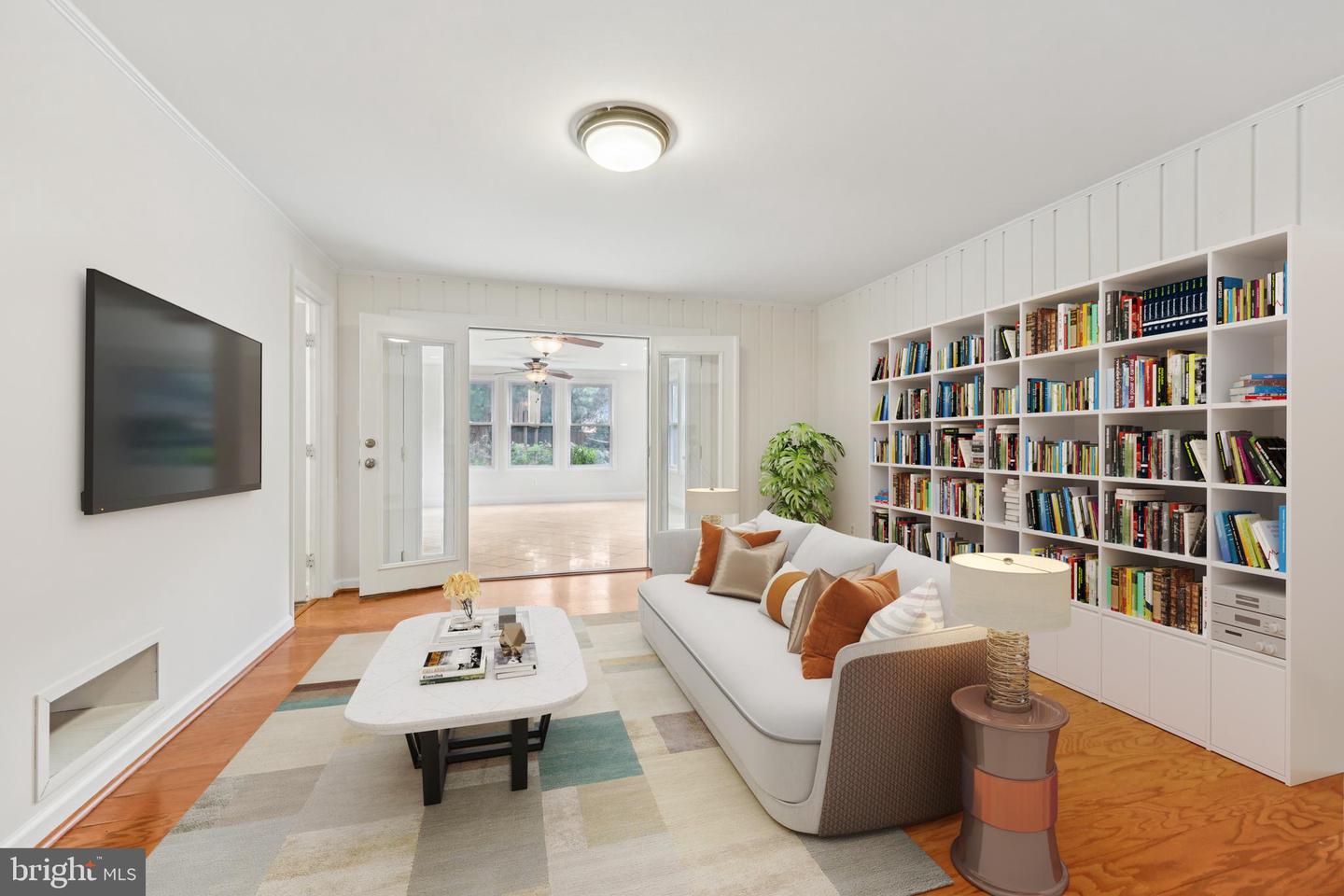 8401 FELTON LN, ALEXANDRIA, Virginia 22308, 4 Bedrooms Bedrooms, 7 Rooms Rooms,3 BathroomsBathrooms,Residential,For sale,8401 FELTON LN,VAFX2259342 MLS # VAFX2259342