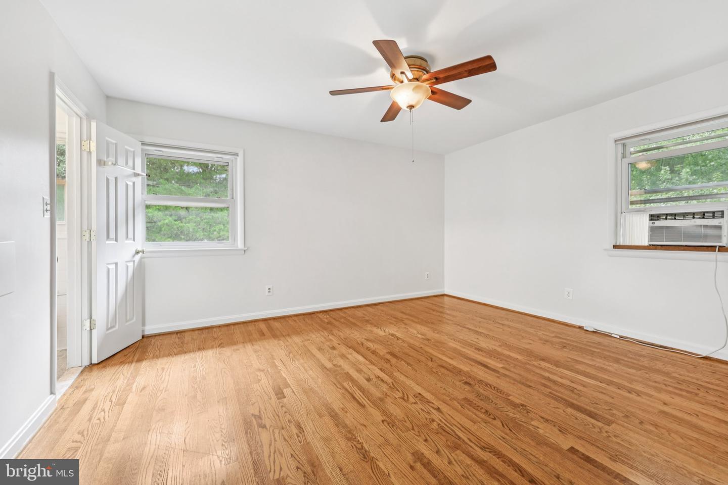 8401 FELTON LN, ALEXANDRIA, Virginia 22308, 4 Bedrooms Bedrooms, 7 Rooms Rooms,3 BathroomsBathrooms,Residential,For sale,8401 FELTON LN,VAFX2259342 MLS # VAFX2259342