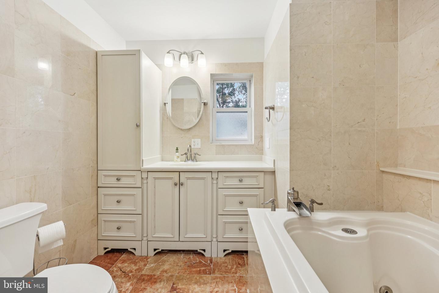 8401 FELTON LN, ALEXANDRIA, Virginia 22308, 4 Bedrooms Bedrooms, 7 Rooms Rooms,3 BathroomsBathrooms,Residential,For sale,8401 FELTON LN,VAFX2259342 MLS # VAFX2259342