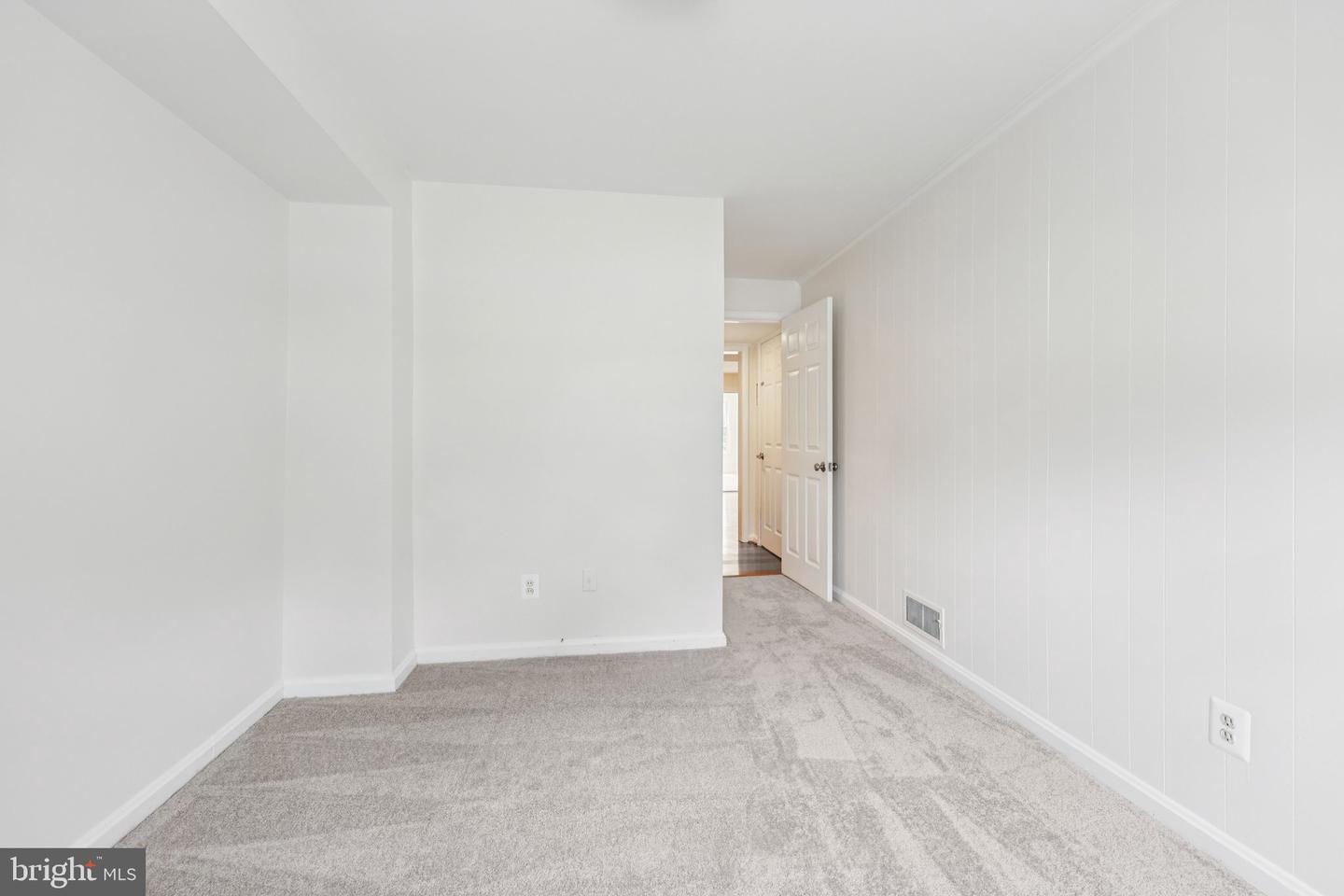 8401 FELTON LN, ALEXANDRIA, Virginia 22308, 4 Bedrooms Bedrooms, 7 Rooms Rooms,3 BathroomsBathrooms,Residential,For sale,8401 FELTON LN,VAFX2259342 MLS # VAFX2259342