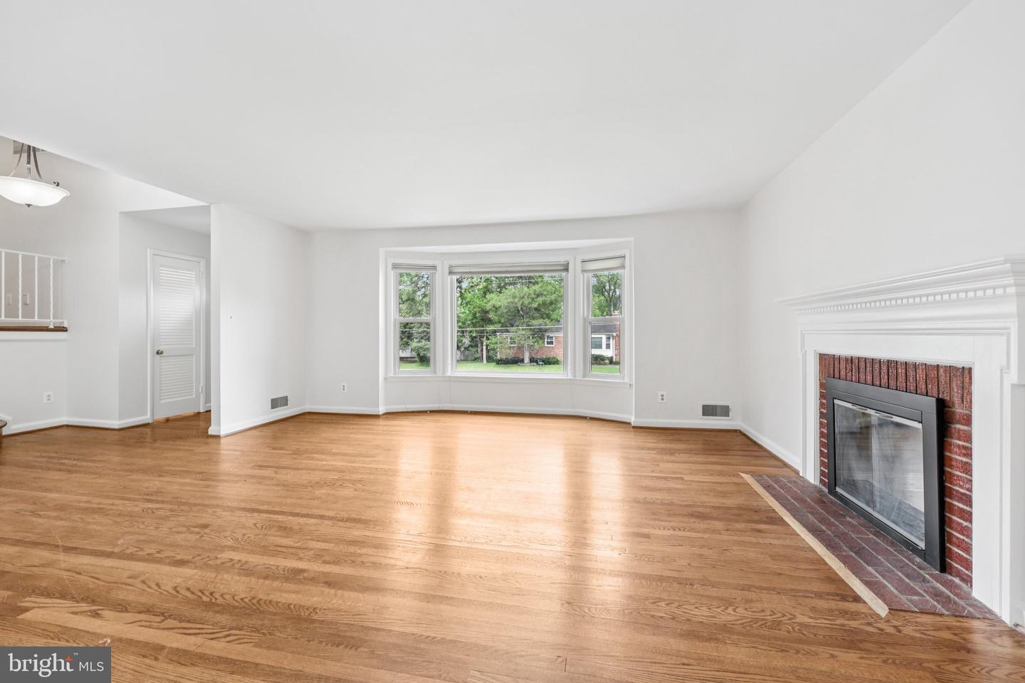 8401 FELTON LN, ALEXANDRIA, Virginia 22308, 4 Bedrooms Bedrooms, 7 Rooms Rooms,3 BathroomsBathrooms,Residential,For sale,8401 FELTON LN,VAFX2259342 MLS # VAFX2259342