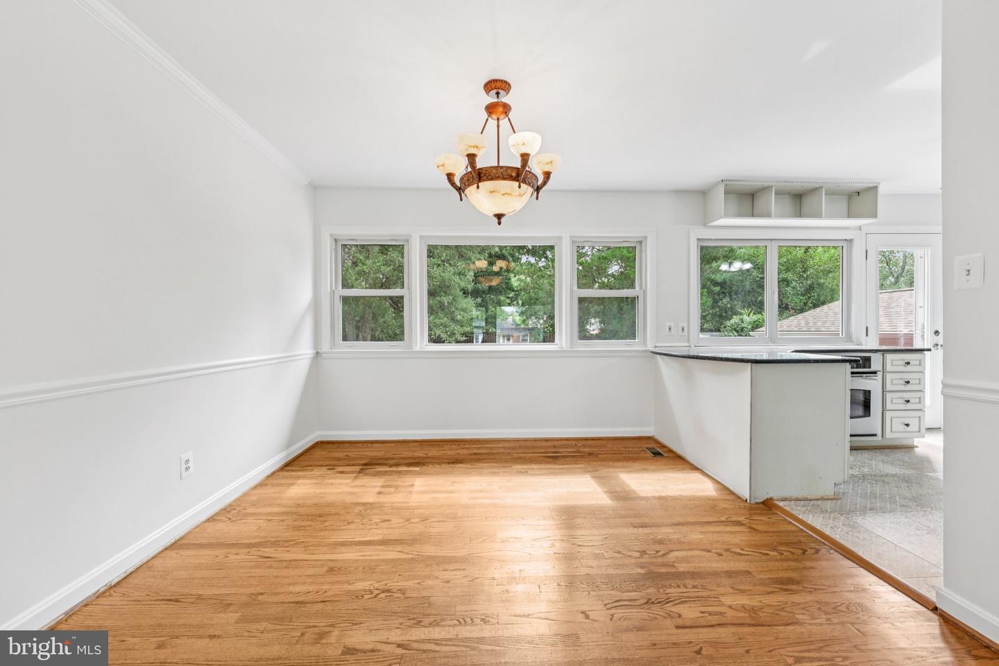 8401 FELTON LN, ALEXANDRIA, Virginia 22308, 4 Bedrooms Bedrooms, 7 Rooms Rooms,3 BathroomsBathrooms,Residential,For sale,8401 FELTON LN,VAFX2259342 MLS # VAFX2259342