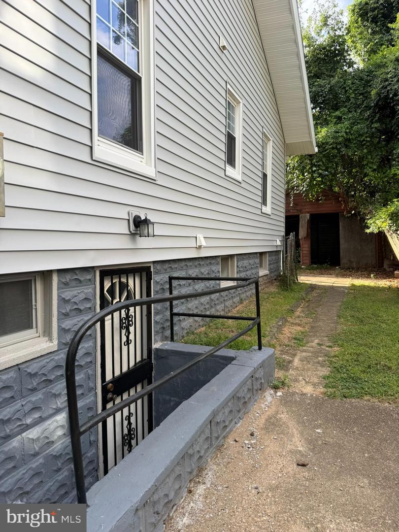 2838 MYRTLE AVE NE, WASHINGTON, District Of Columbia 20018, 4 Bedrooms Bedrooms, ,2 BathroomsBathrooms,Residential,For sale,2838 MYRTLE AVE NE,DCDC2213846 MLS # DCDC2213846