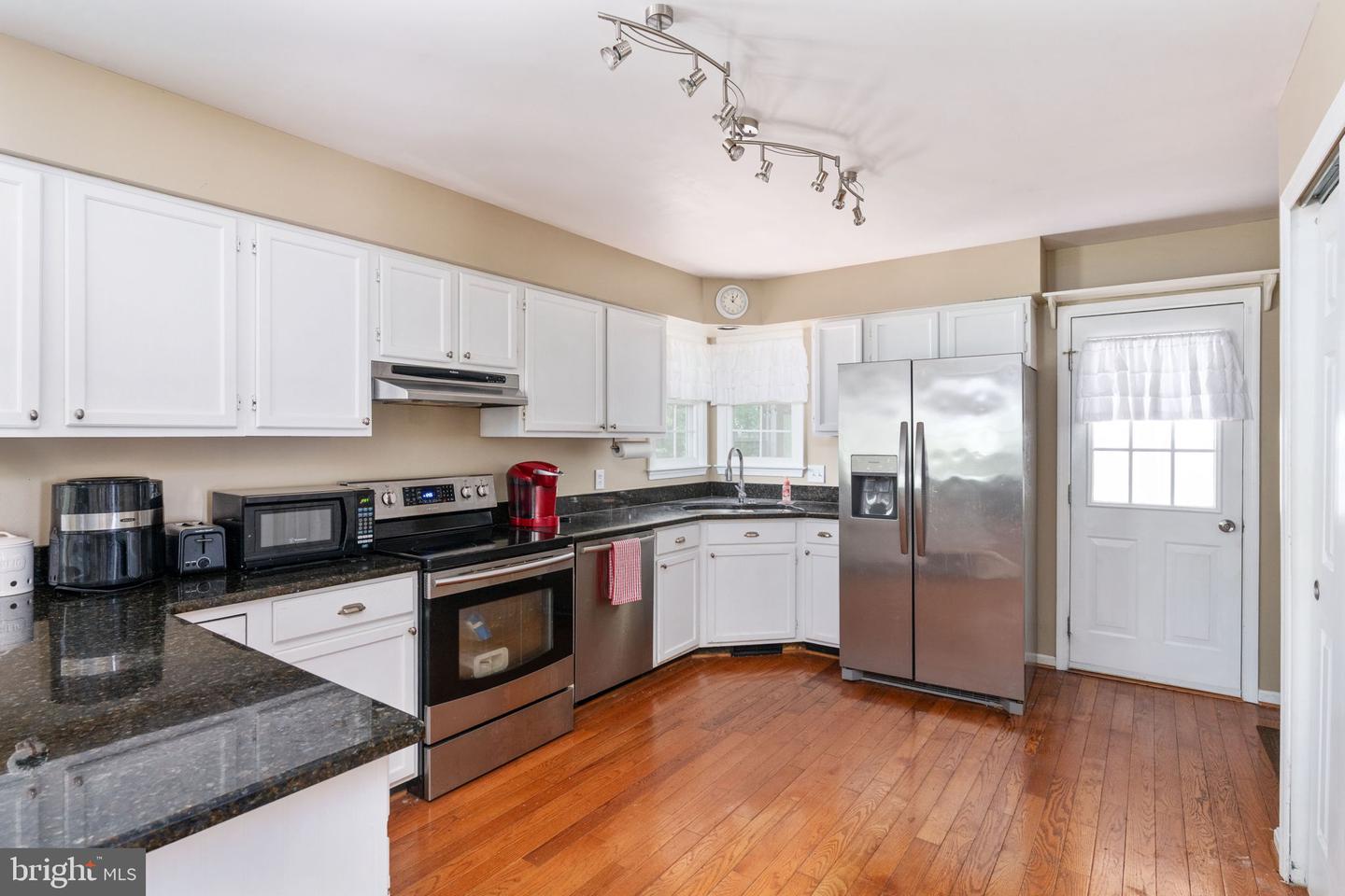 6 AMBER CT, FREDERICKSBURG, Virginia 22406, 5 Bedrooms Bedrooms, ,3 BathroomsBathrooms,Residential,For sale,6 AMBER CT,VAST2041584 MLS # VAST2041584
