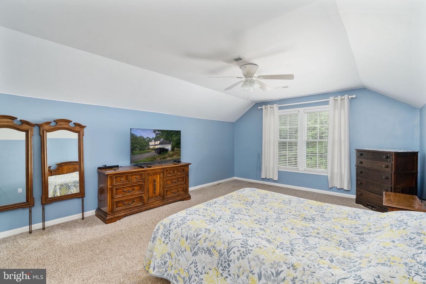 6 AMBER CT, FREDERICKSBURG, Virginia 22406, 5 Bedrooms Bedrooms, ,3 BathroomsBathrooms,Residential,For sale,6 AMBER CT,VAST2041584 MLS # VAST2041584