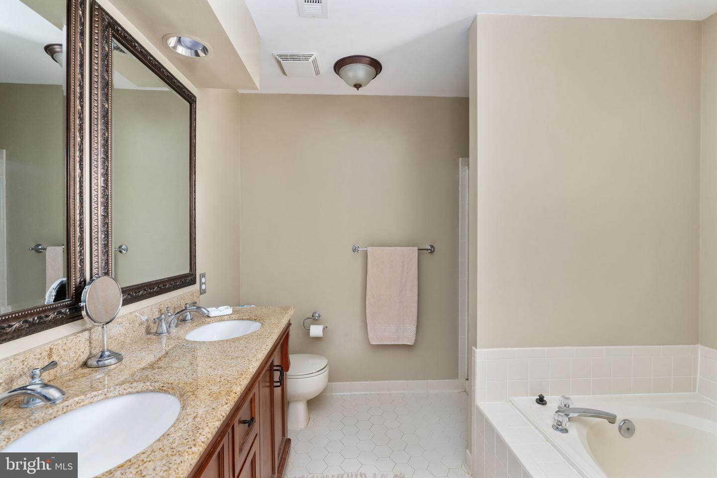 6 AMBER CT, FREDERICKSBURG, Virginia 22406, 5 Bedrooms Bedrooms, ,3 BathroomsBathrooms,Residential,For sale,6 AMBER CT,VAST2041584 MLS # VAST2041584