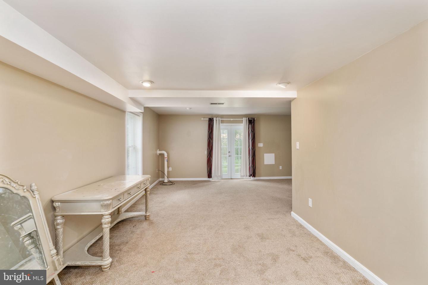 6 AMBER CT, FREDERICKSBURG, Virginia 22406, 5 Bedrooms Bedrooms, ,3 BathroomsBathrooms,Residential,For sale,6 AMBER CT,VAST2041584 MLS # VAST2041584
