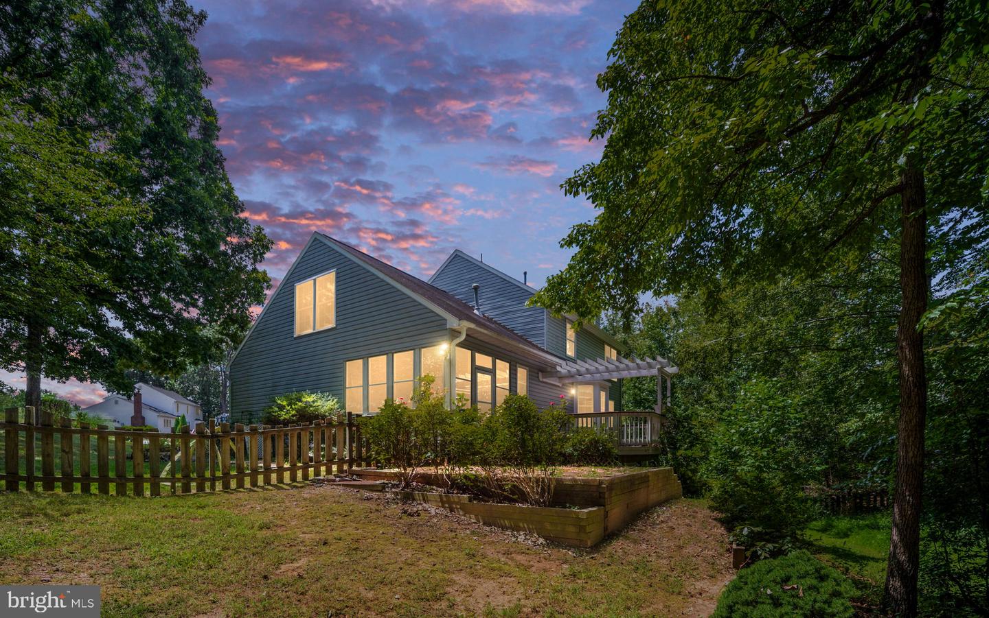6 AMBER CT, FREDERICKSBURG, Virginia 22406, 5 Bedrooms Bedrooms, ,3 BathroomsBathrooms,Residential,For sale,6 AMBER CT,VAST2041584 MLS # VAST2041584
