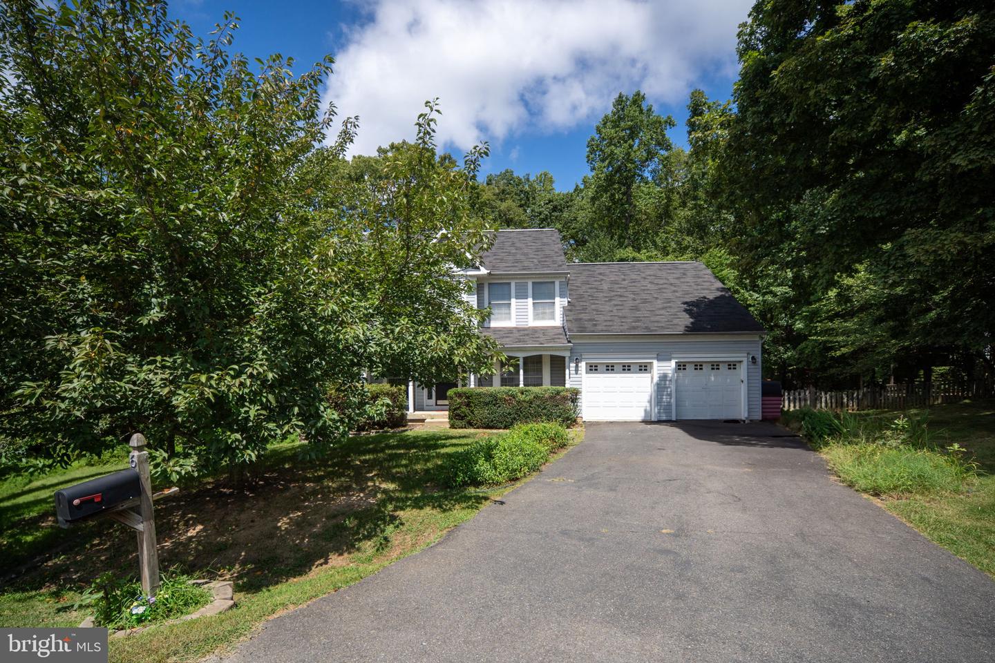 6 AMBER CT, FREDERICKSBURG, Virginia 22406, 5 Bedrooms Bedrooms, ,3 BathroomsBathrooms,Residential,For sale,6 AMBER CT,VAST2041584 MLS # VAST2041584