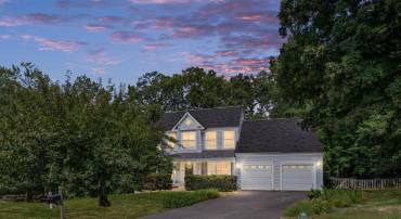 6 AMBER CT, FREDERICKSBURG, Virginia 22406, 5 Bedrooms Bedrooms, ,3 BathroomsBathrooms,Residential,For sale,6 AMBER CT,VAST2041584 MLS # VAST2041584