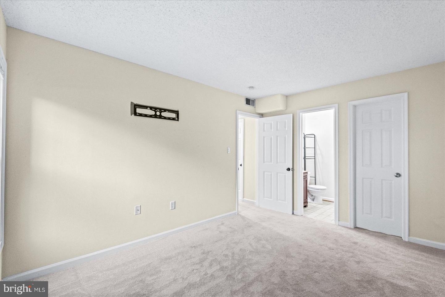 15630 WEATHERVANE TRL #630, WOODBRIDGE, Virginia 22191, 2 Bedrooms Bedrooms, ,1 BathroomBathrooms,Residential,For sale,15630 WEATHERVANE TRL #630,VAPW2101244 MLS # VAPW2101244