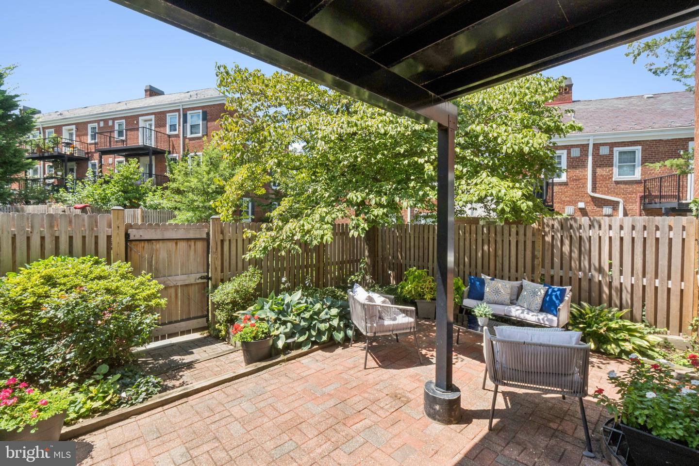 2824 S ABINGDON ST #A2, ARLINGTON, Virginia 22206, 3 Bedrooms Bedrooms, ,2 BathroomsBathrooms,Residential,For sale,2824 S ABINGDON ST #A2,VAAR2062024 MLS # VAAR2062024