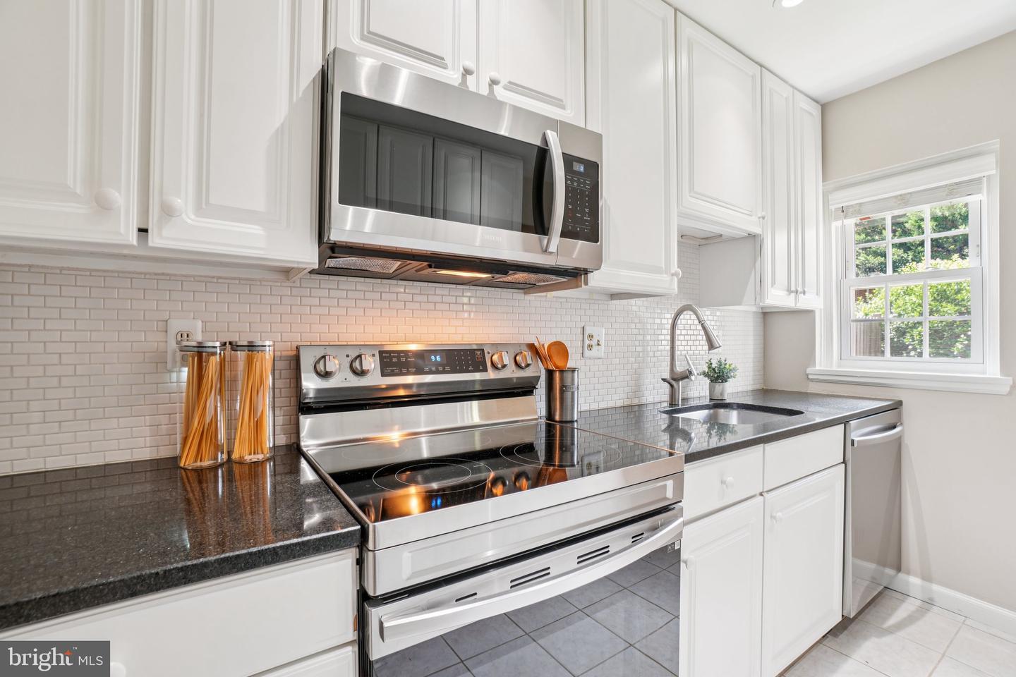 2824 S ABINGDON ST #A2, ARLINGTON, Virginia 22206, 3 Bedrooms Bedrooms, ,2 BathroomsBathrooms,Residential,For sale,2824 S ABINGDON ST #A2,VAAR2062024 MLS # VAAR2062024