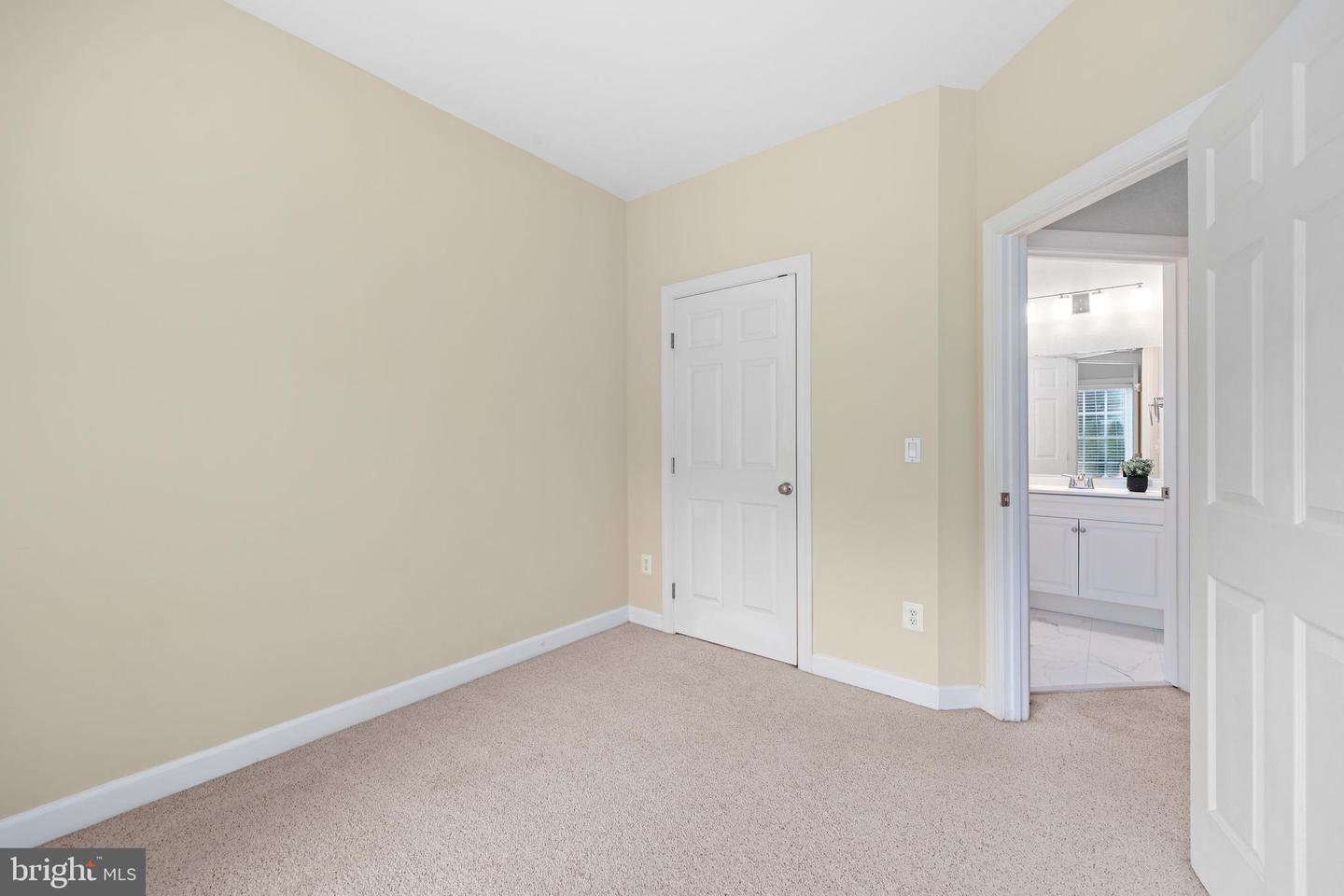 4327 THOMAS BRIGADE LN, FAIRFAX, Virginia 22033, 3 Bedrooms Bedrooms, ,2 BathroomsBathrooms,Residential,For sale,4327 THOMAS BRIGADE LN,VAFX2260164 MLS # VAFX2260164