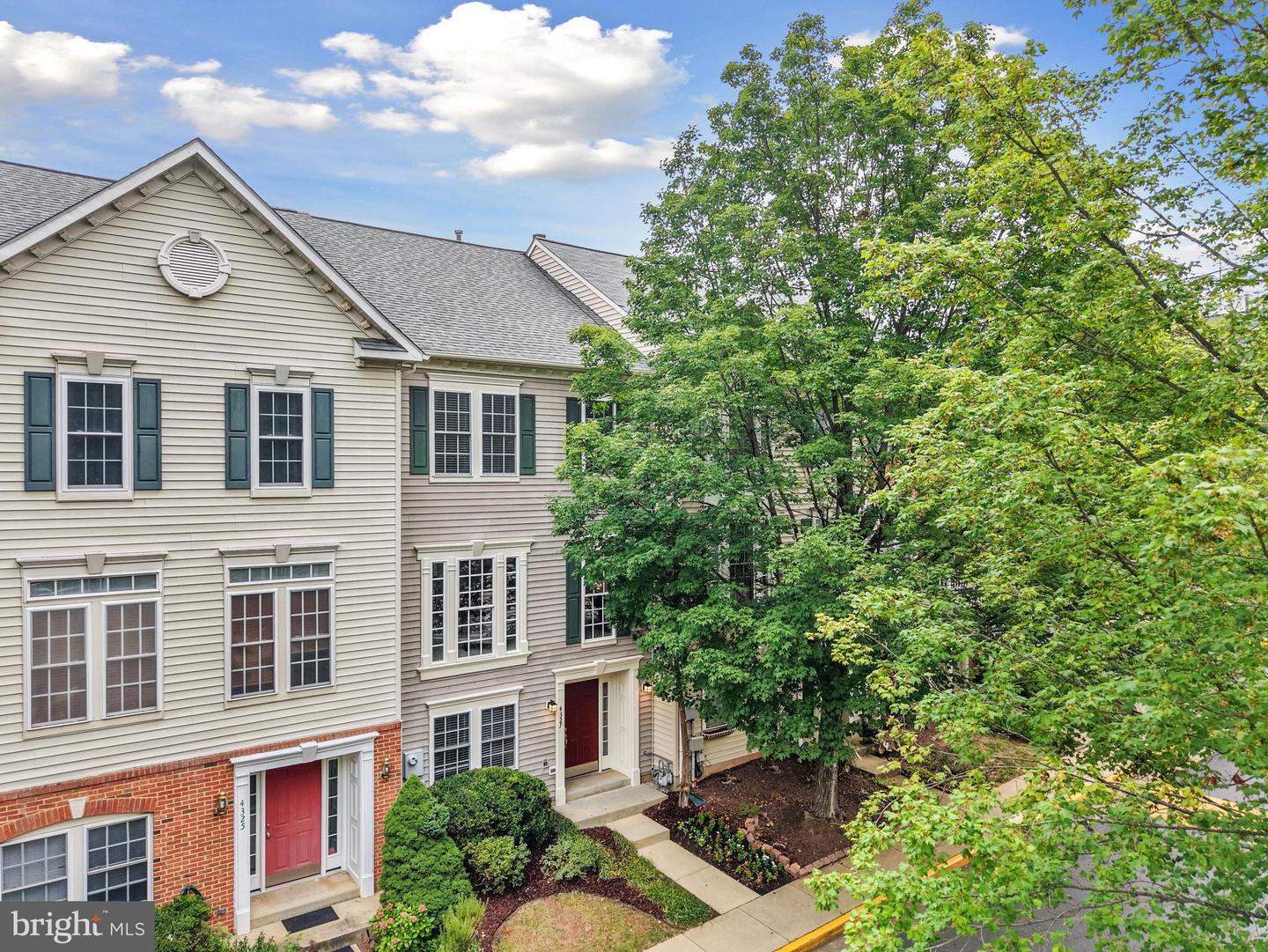 4327 THOMAS BRIGADE LN, FAIRFAX, Virginia 22033, 3 Bedrooms Bedrooms, ,2 BathroomsBathrooms,Residential,For sale,4327 THOMAS BRIGADE LN,VAFX2260164 MLS # VAFX2260164