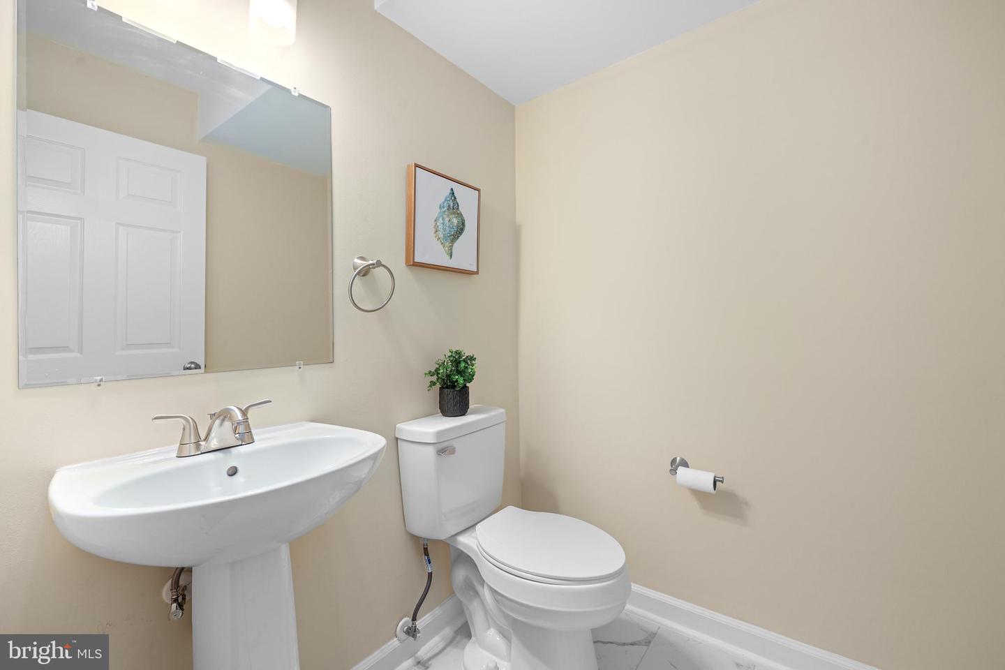4327 THOMAS BRIGADE LN, FAIRFAX, Virginia 22033, 3 Bedrooms Bedrooms, ,2 BathroomsBathrooms,Residential,For sale,4327 THOMAS BRIGADE LN,VAFX2260164 MLS # VAFX2260164