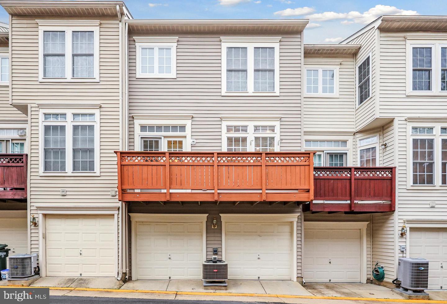 4327 THOMAS BRIGADE LN, FAIRFAX, Virginia 22033, 3 Bedrooms Bedrooms, ,2 BathroomsBathrooms,Residential,For sale,4327 THOMAS BRIGADE LN,VAFX2260164 MLS # VAFX2260164