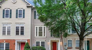 4327 THOMAS BRIGADE LN, FAIRFAX, Virginia 22033, 3 Bedrooms Bedrooms, ,2 BathroomsBathrooms,Residential,For sale,4327 THOMAS BRIGADE LN,VAFX2260164 MLS # VAFX2260164
