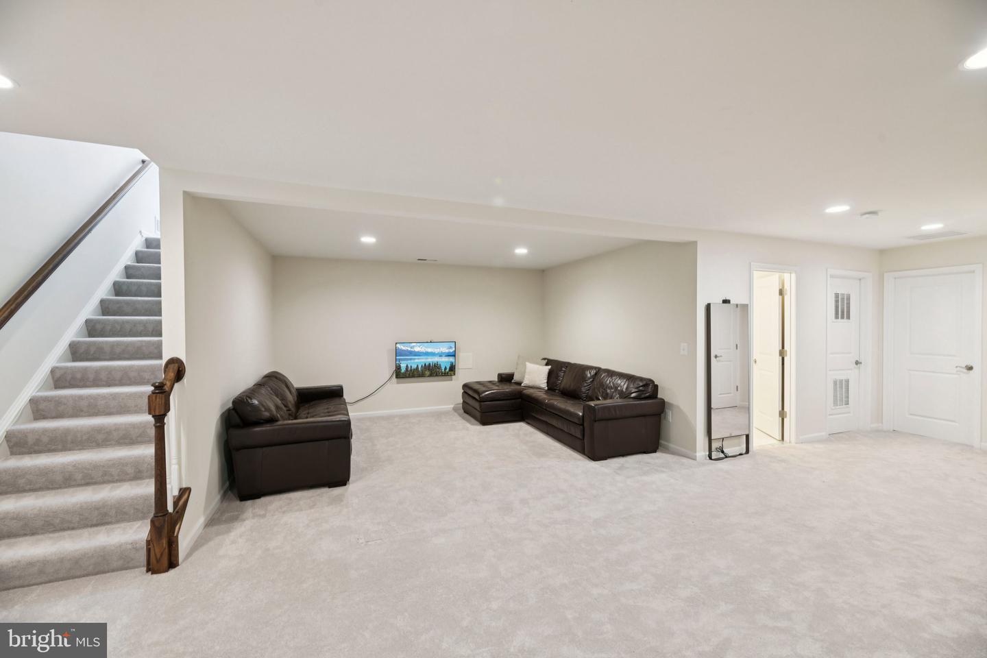 1023 THEMIS ST SE, LEESBURG, Virginia 20175, 5 Bedrooms Bedrooms, ,4 BathroomsBathrooms,Residential,For sale,1023 THEMIS ST SE,VALO2104342 MLS # VALO2104342