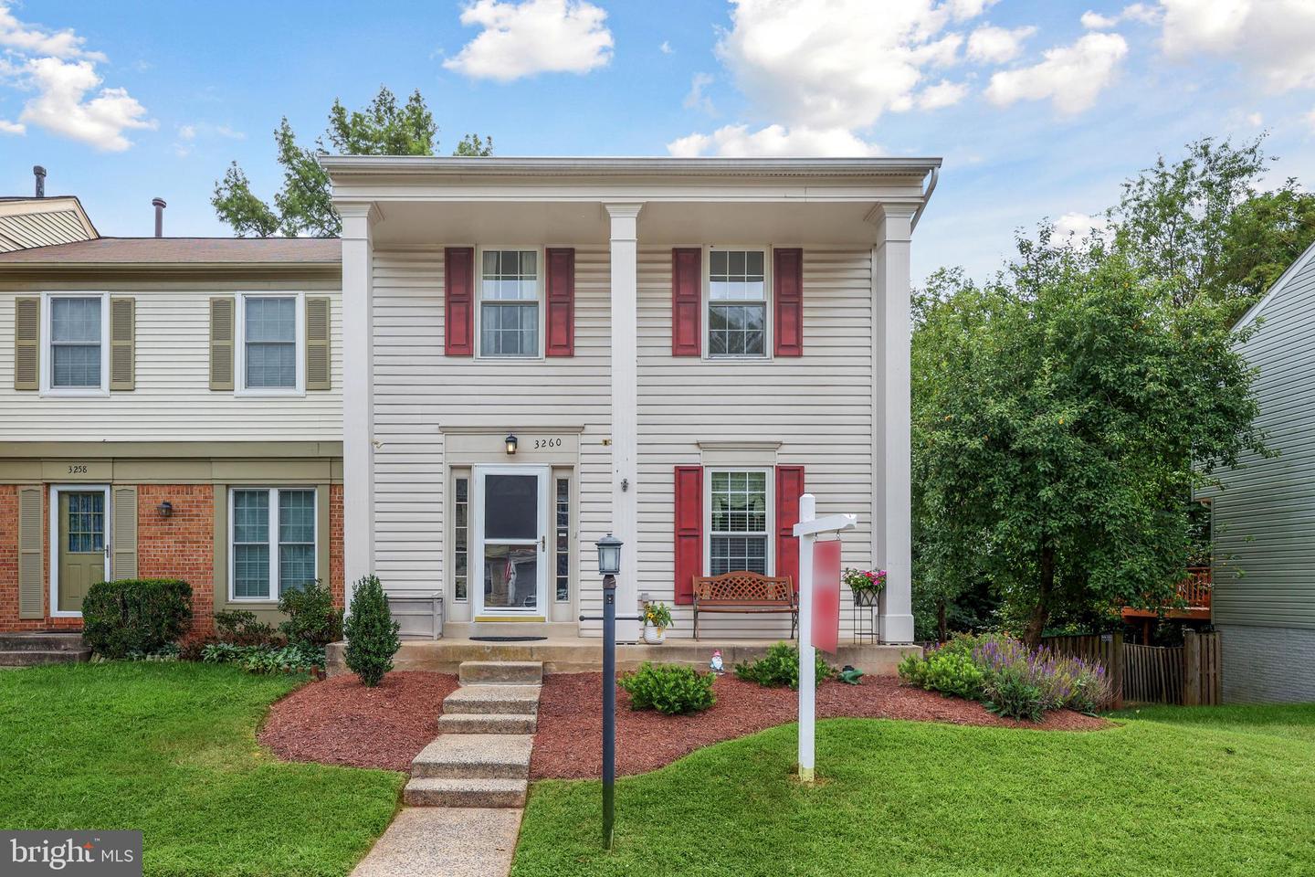 3260 TAYLOE CT, HERNDON, Virginia 20171, 3 Bedrooms Bedrooms, ,2 BathroomsBathrooms,Residential,For sale,3260 TAYLOE CT,VAFX2260598 MLS # VAFX2260598